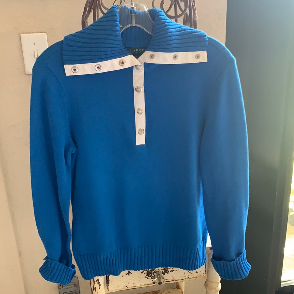 Beautiful blue Lauren Ralph Lauren sweater